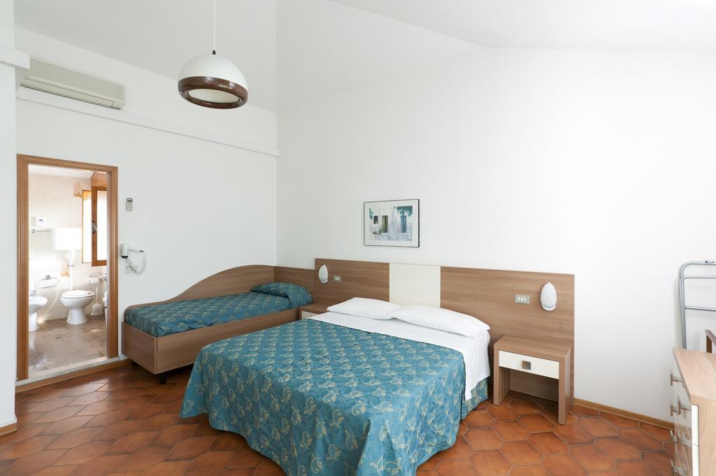Hotel Giamaika Cesenatico Room photo